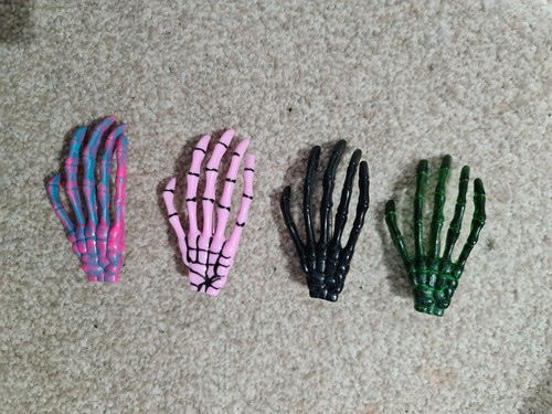 Skeleton hand hair clips - skeleton,