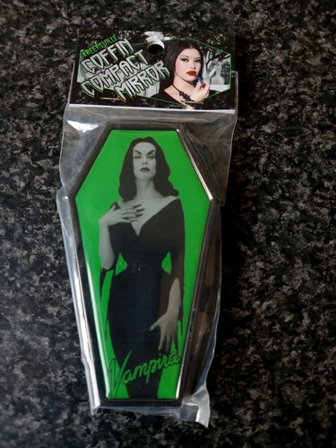 Bnwt kreepsville 666 coffin - 666,